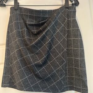 Elegant Grey and White Plaid Skirt